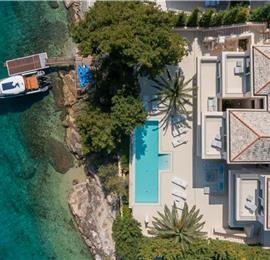 Luxury 6 Bedroom Brac Island Beach Front Villa With Heated Infinity Pool and lift near Sumartin sleeps 12
